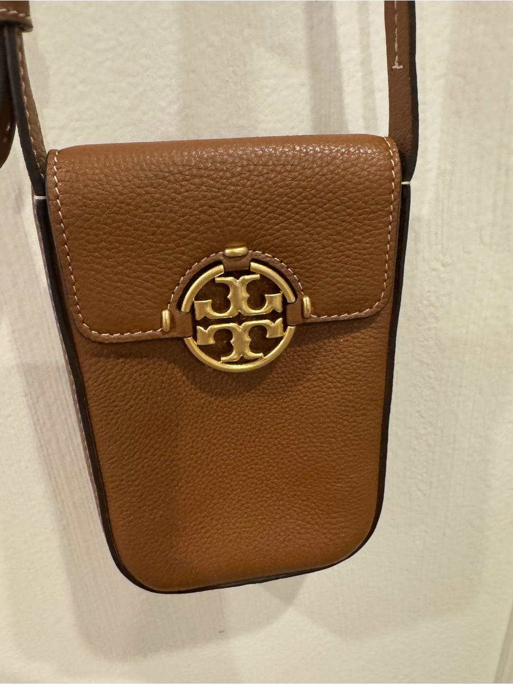 Tory Burch Tan Pebbled Leather Crossbody Phone Pouch with Gold Logo